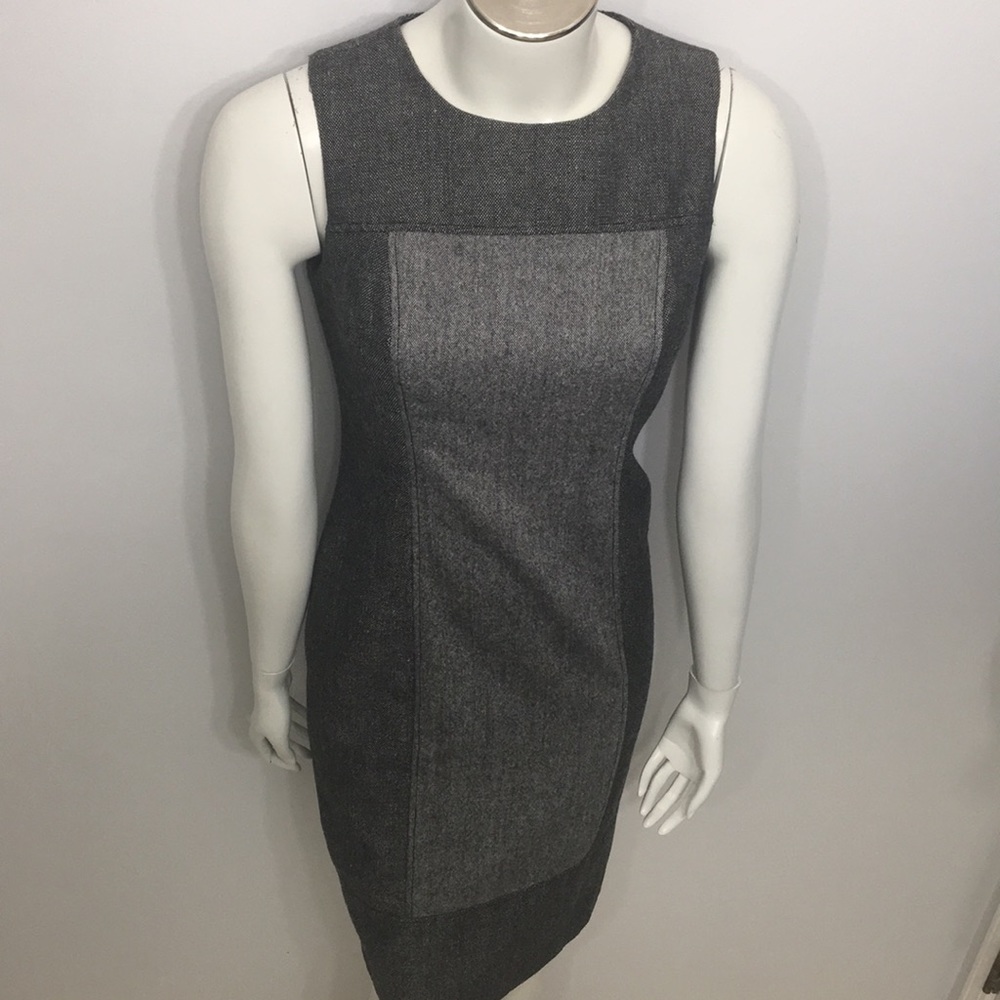 2/$25 Tristan Gray Dress Size 6